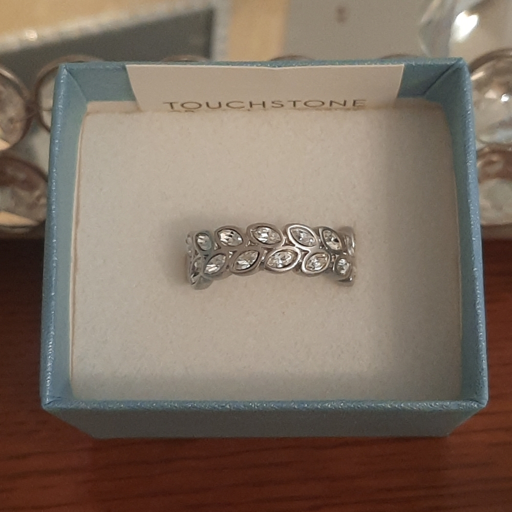 Touchstone Crystal Olympia ring